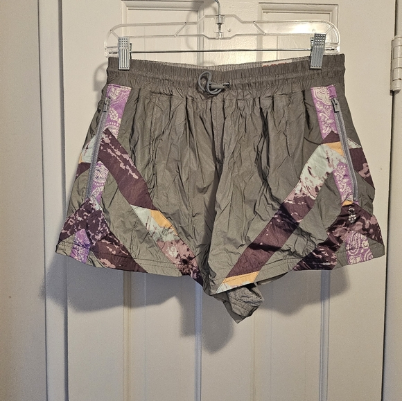 FREE PEOPLE reflective shorts - Picture 5 of 5